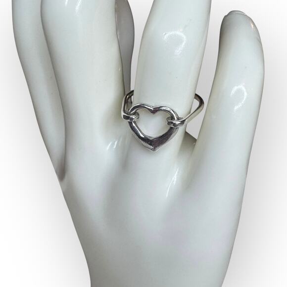 Vintage Sterling Silver Heart Ring Size 6.75 - Picture 4 of 9